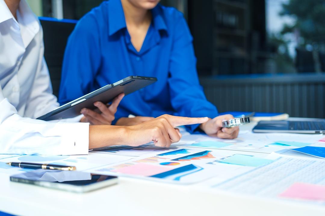 Consulting & Advisory image